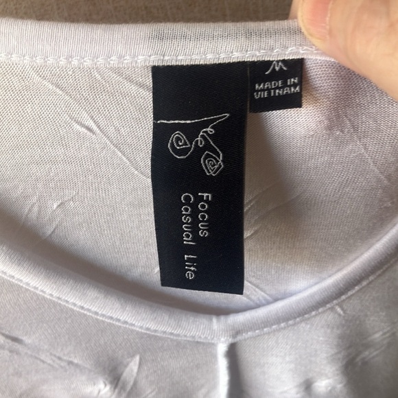 FINAL MARKDOWN Focus White Textured Top medium - Picture 3 of 5